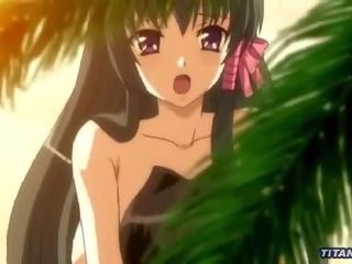 Een charmant tieten hentai schoolmeisje krijgt geneukt bij de strand